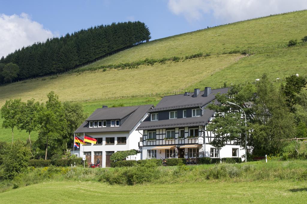 Landhaus Zum Sorpetal Hotel Schmallenberg Esterno foto